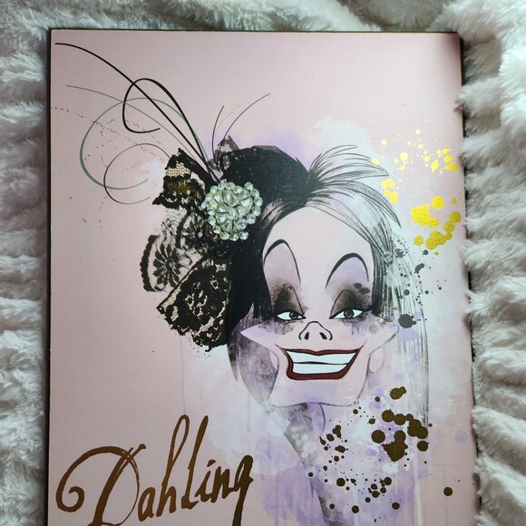 Disney Villains Cruella "Dahling" (2017) 19¼" x 13" Art Print, Silver Buffalo - Picture 2 of 5